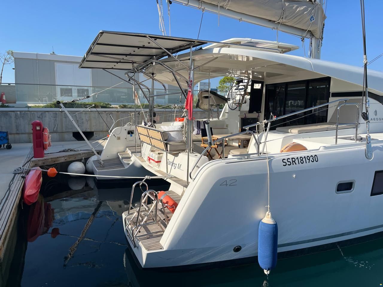 Lagoon 42