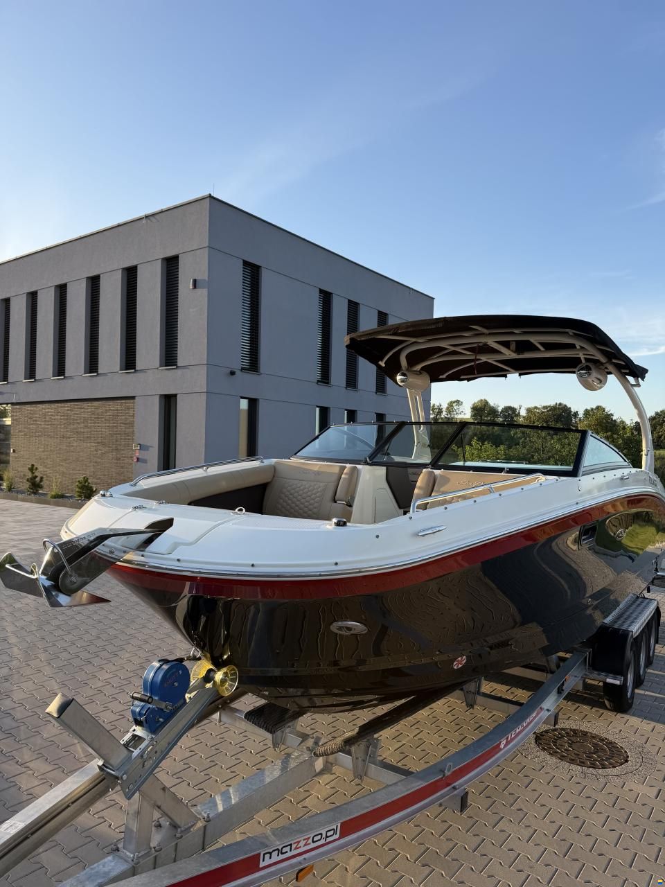 Sea Ray SDX 270