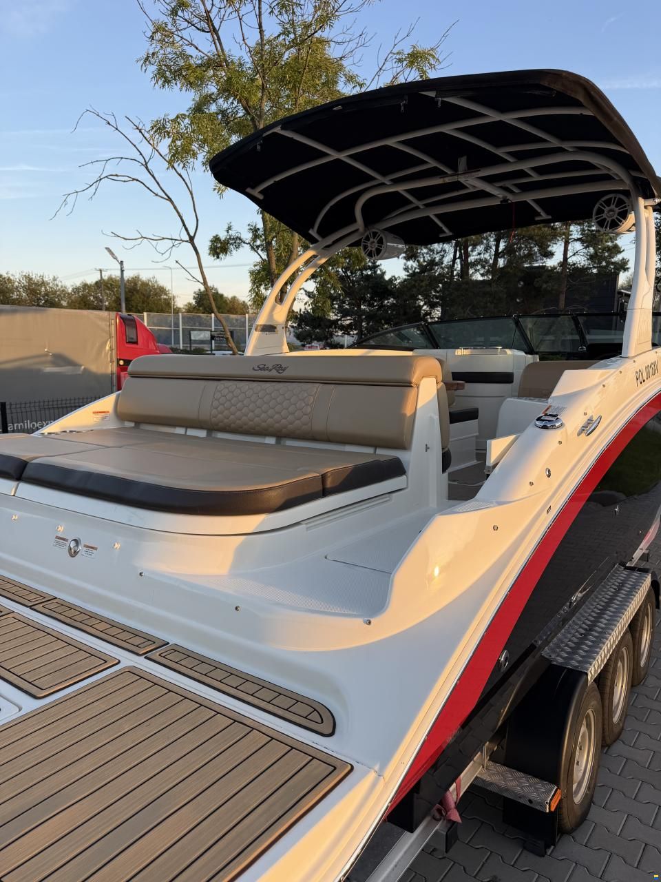 Sea Ray SDX 270