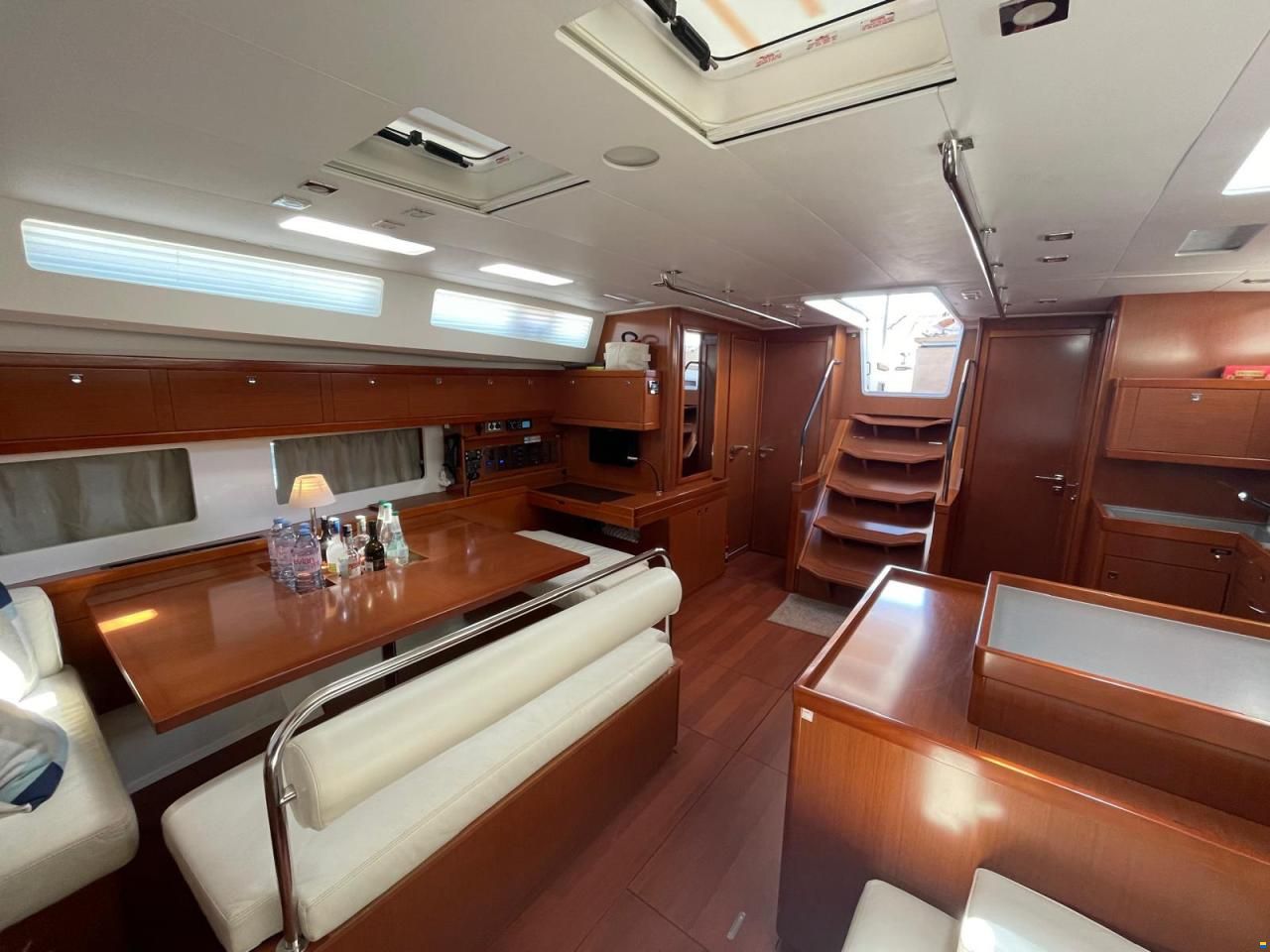 Beneteau Oceanis 55