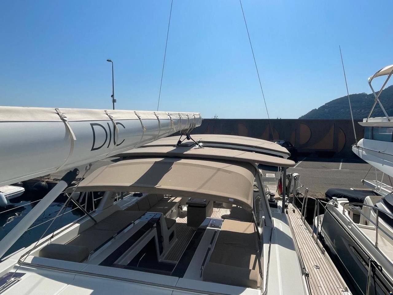 Beneteau Oceanis 55