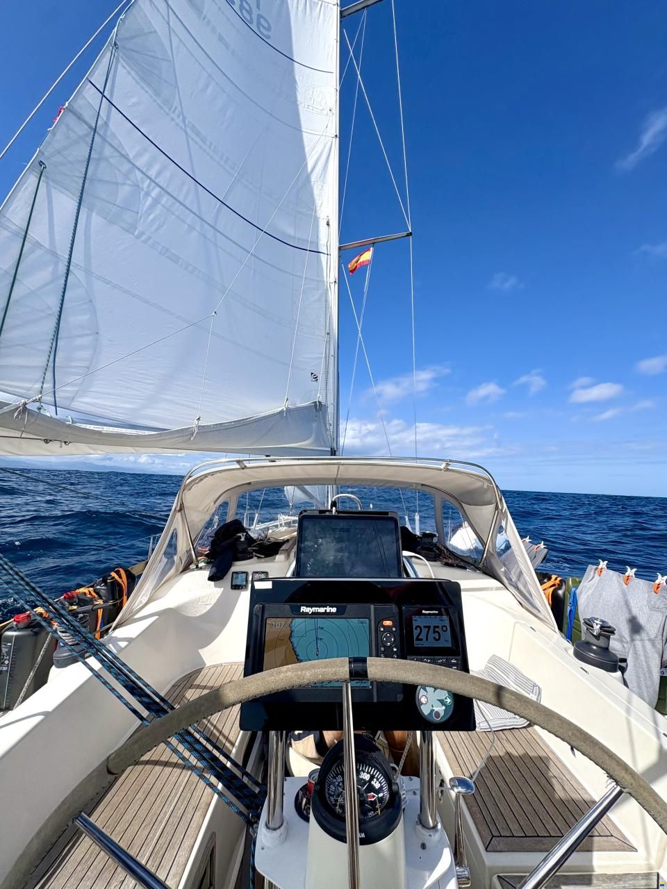 Hanse 371