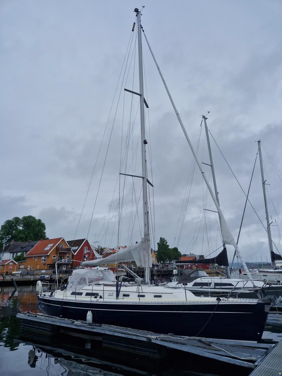 Hanse 371