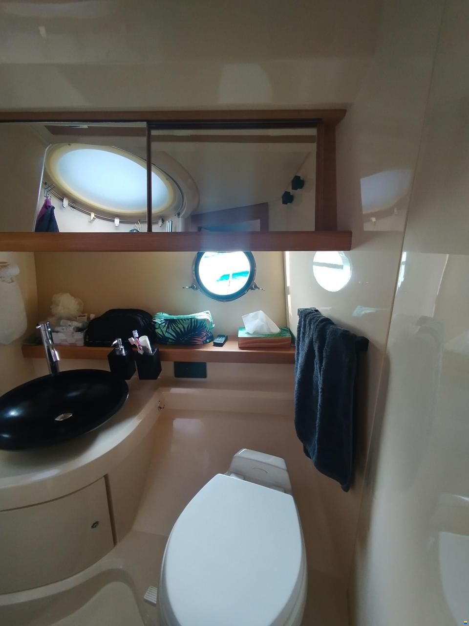 Azimut 43