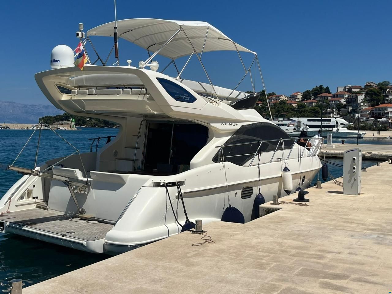 Azimut 43