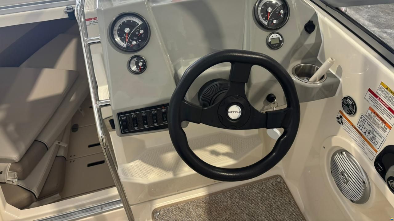 Bayliner 642 Cuddy