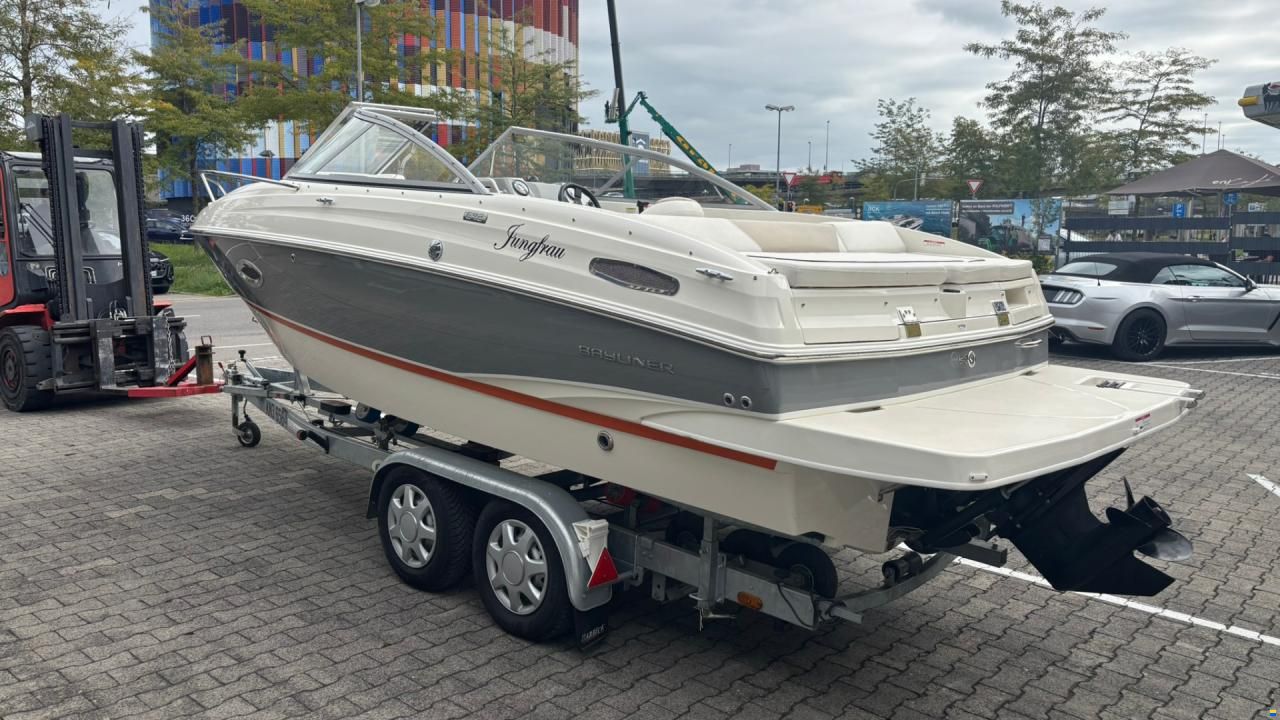 Bayliner 642 Cuddy