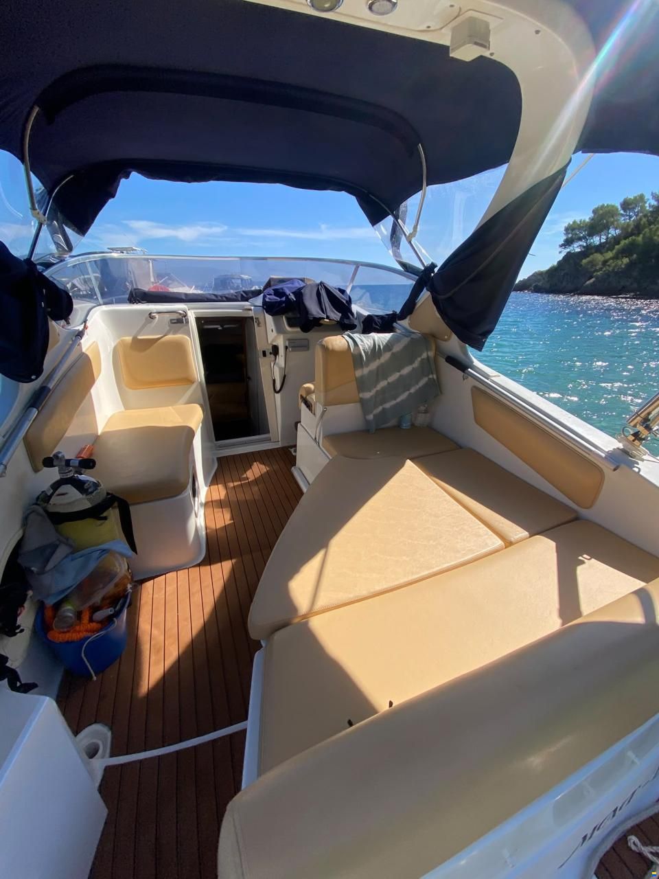 Saver 690 cabin
