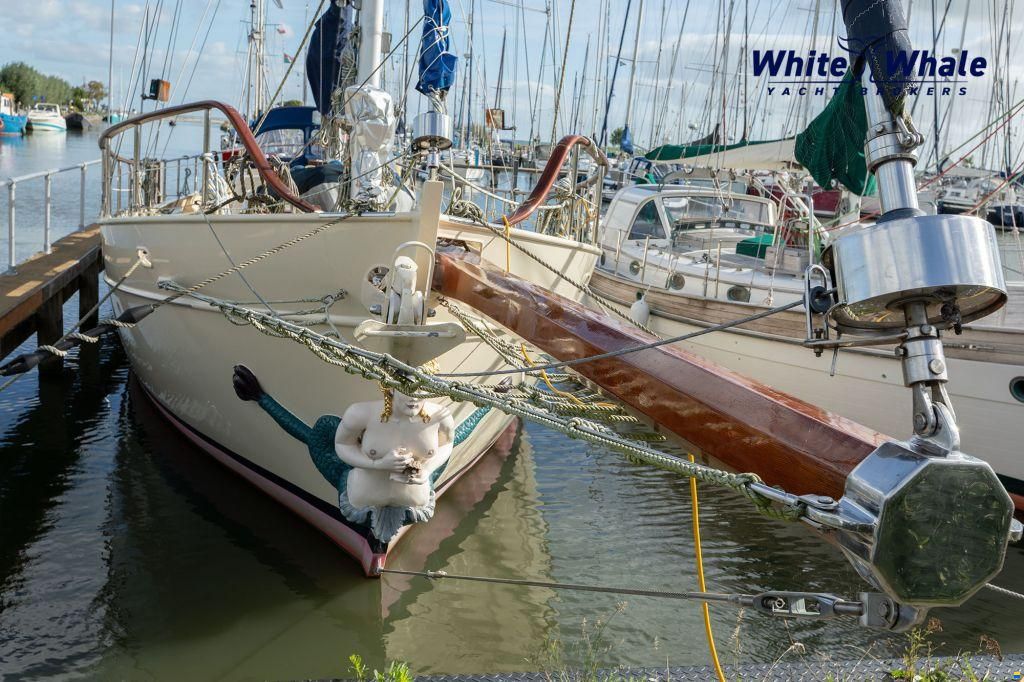 Pieter Beeldsnijder Stagzeil schoener custom built refit
