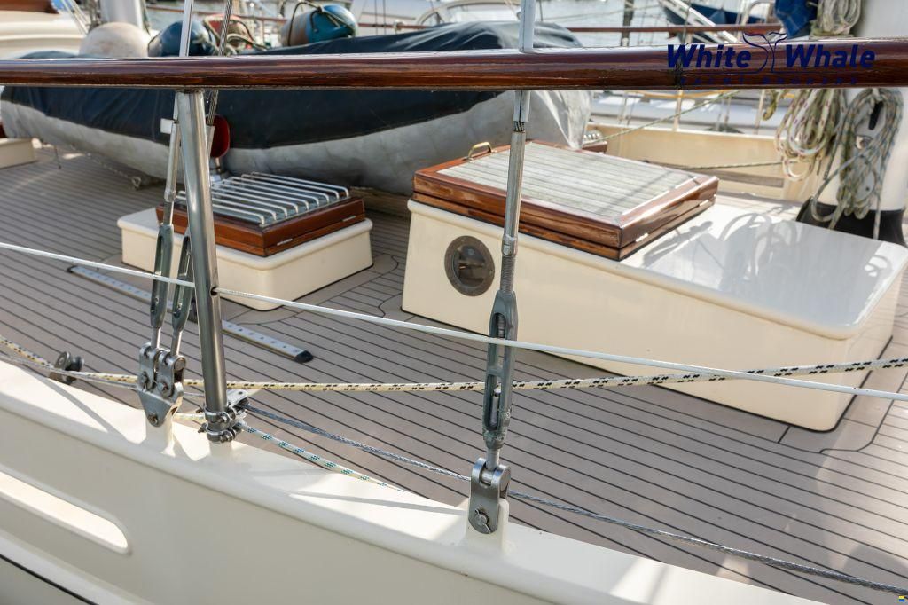 Pieter Beeldsnijder Stagzeil schoener custom built refit