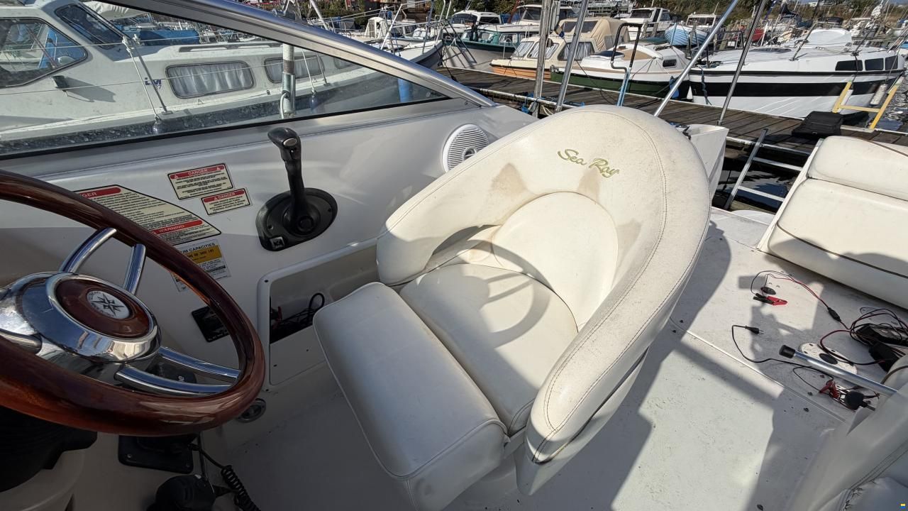 Sea Ray Sundancer 260