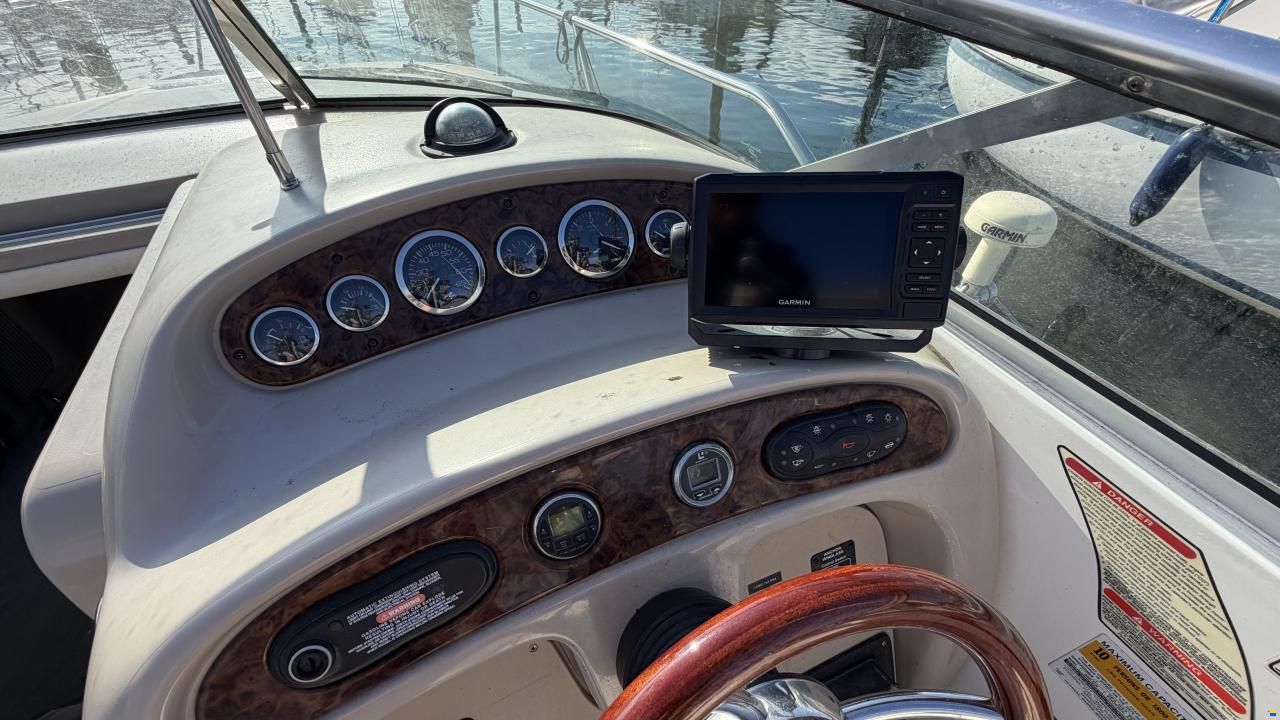 Sea Ray Sundancer 260