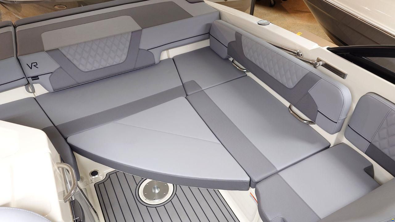Bayliner VR6 Cuddy