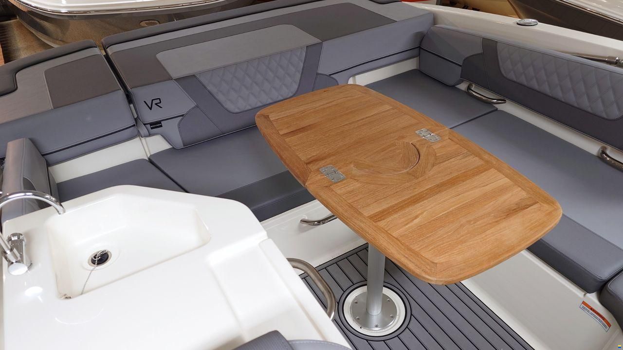 Bayliner VR6 Cuddy