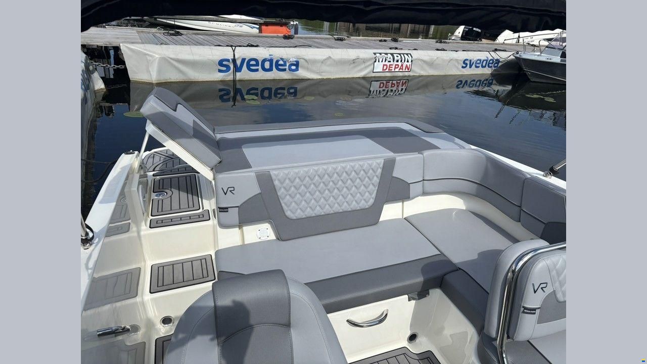 Bayliner VR5