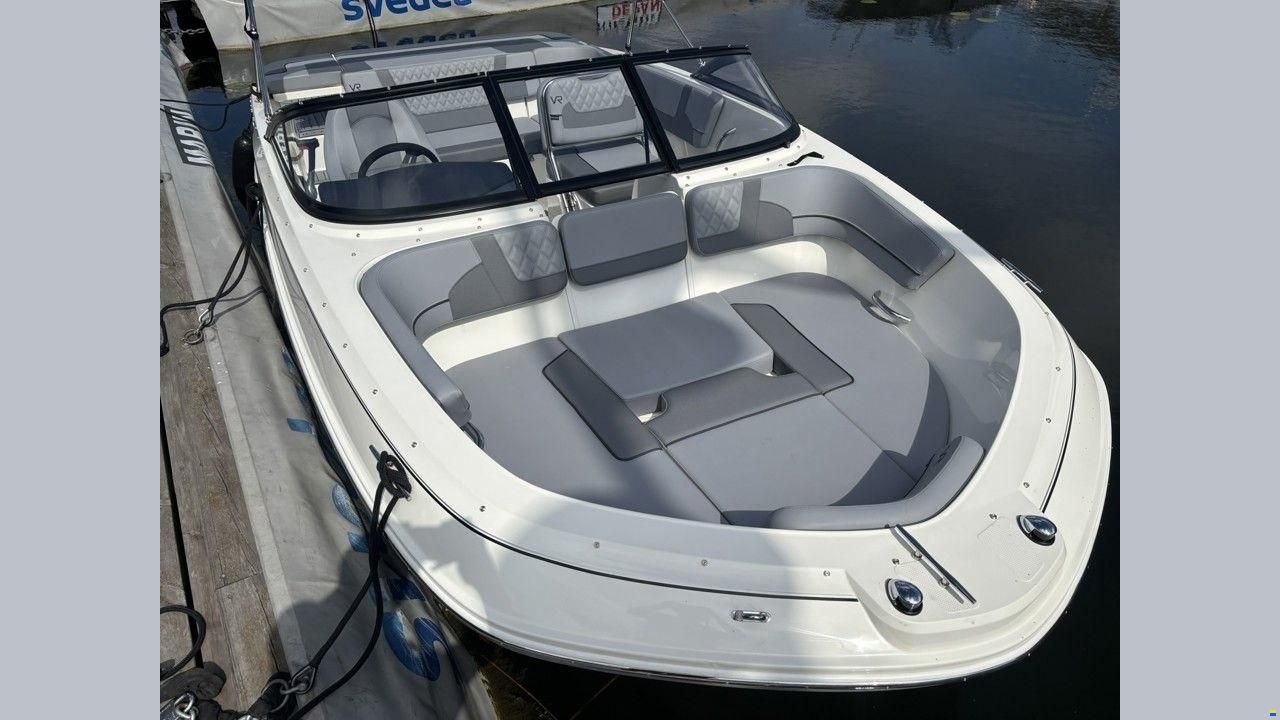 Bayliner VR5