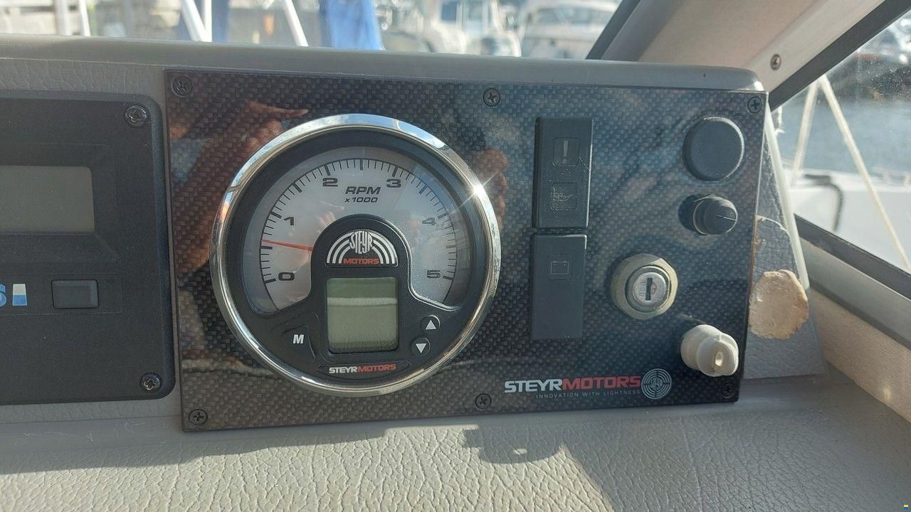 8000 Cruiser