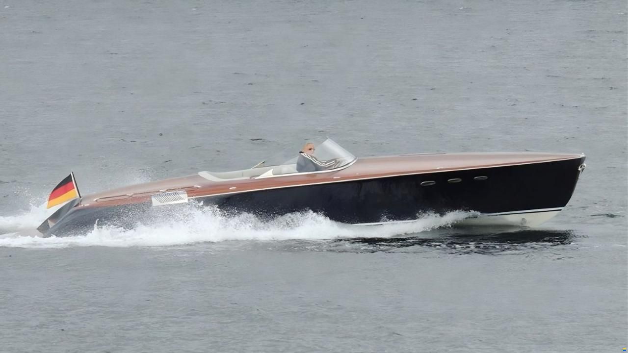 Runabout 33
