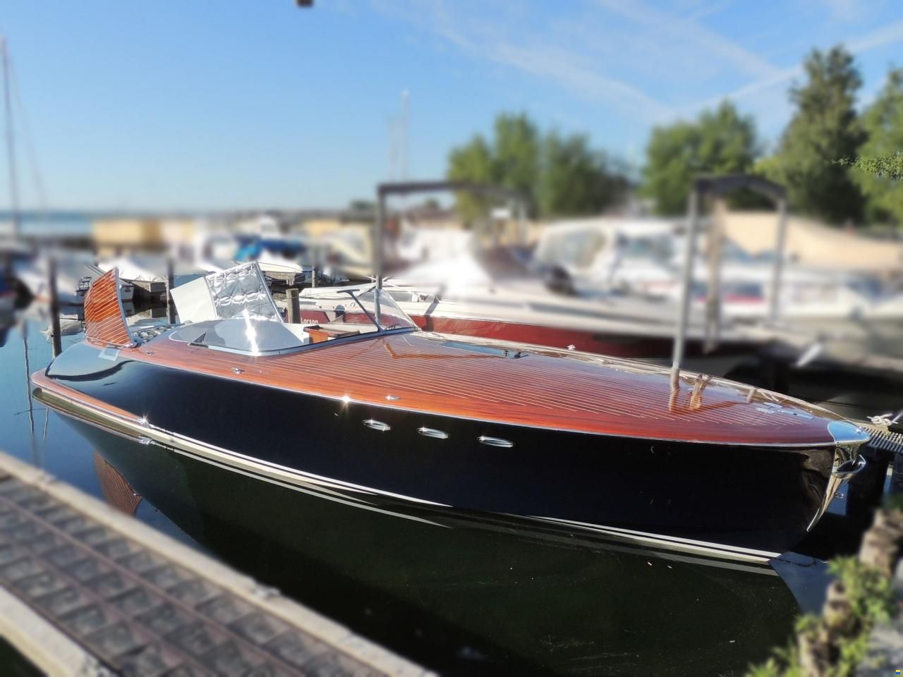 Runabout 33