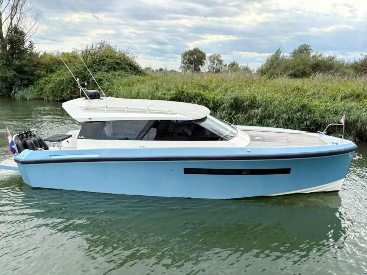 Delta Powerboats 33 Coupe