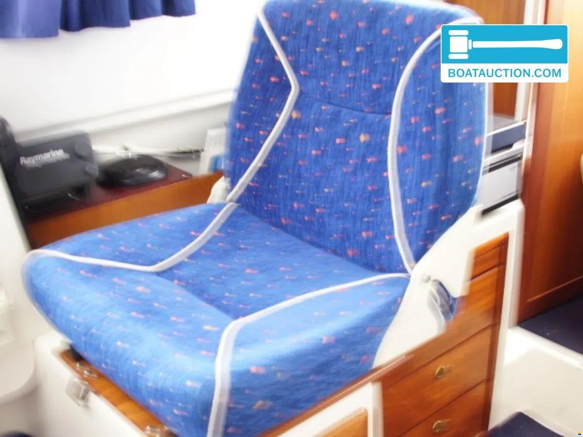Bella 702