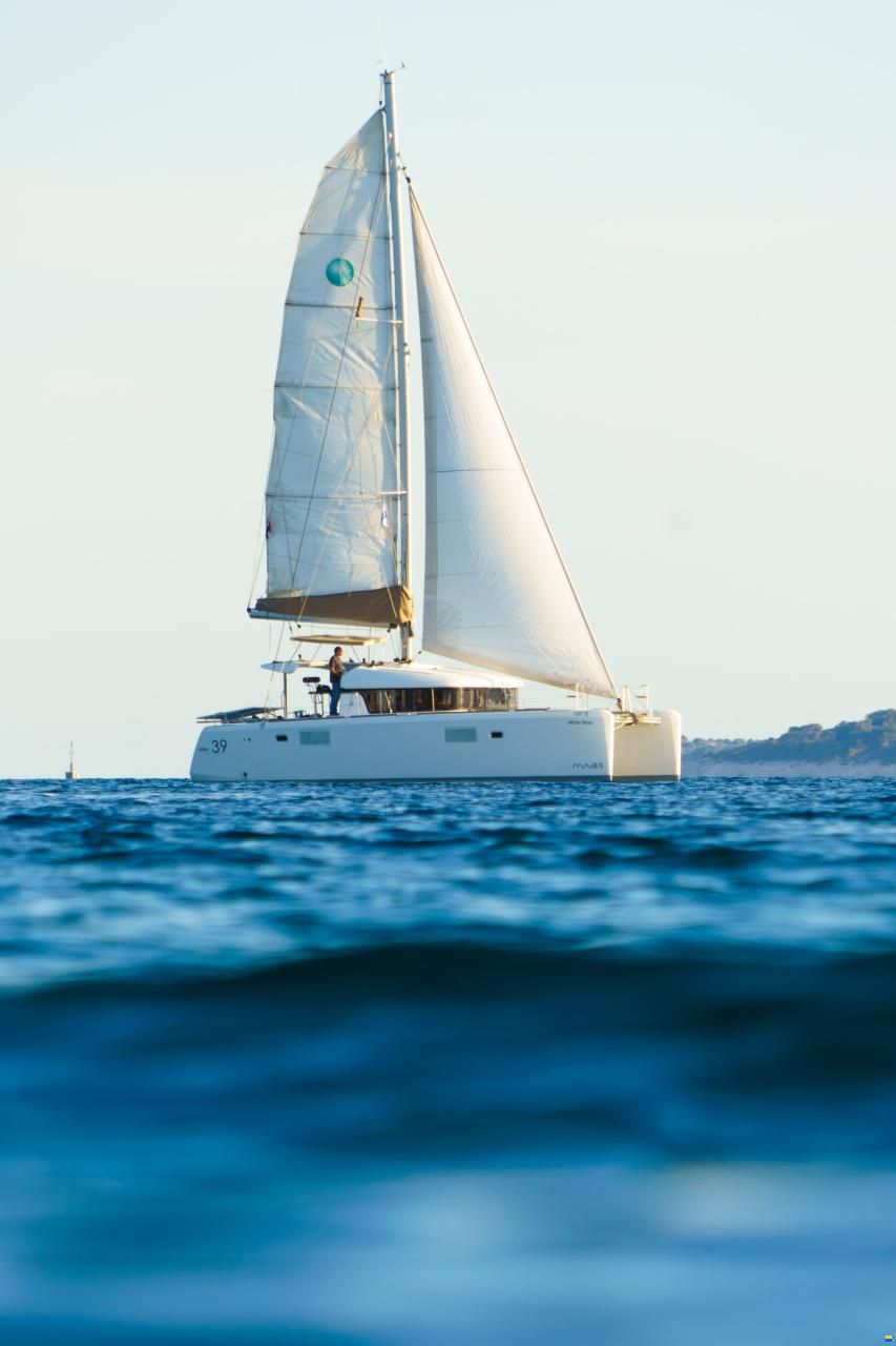 Lagoon 39
