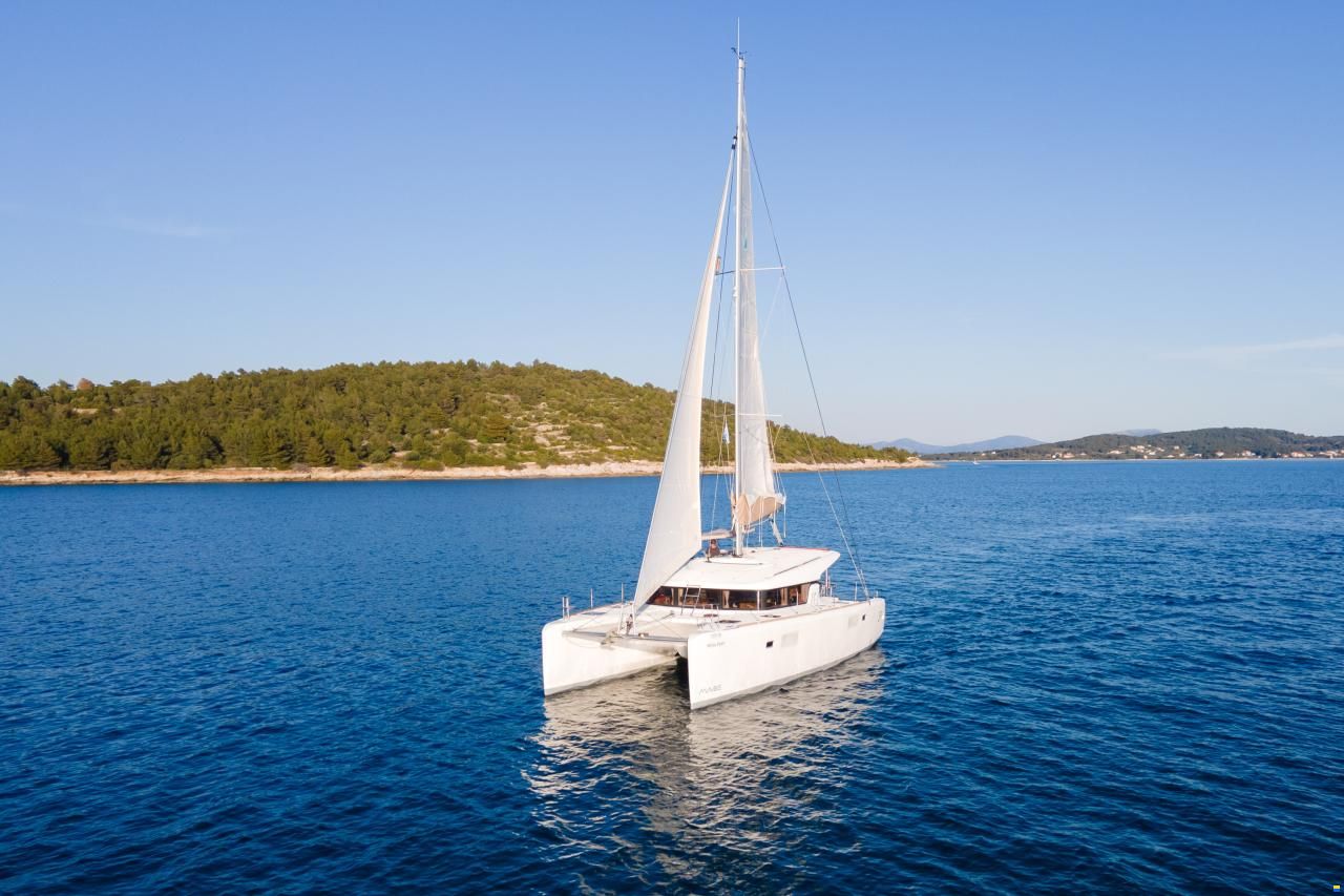 Lagoon 39