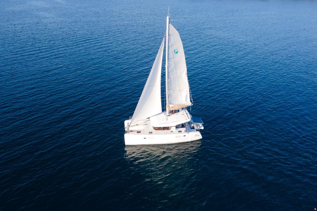 Lagoon 39