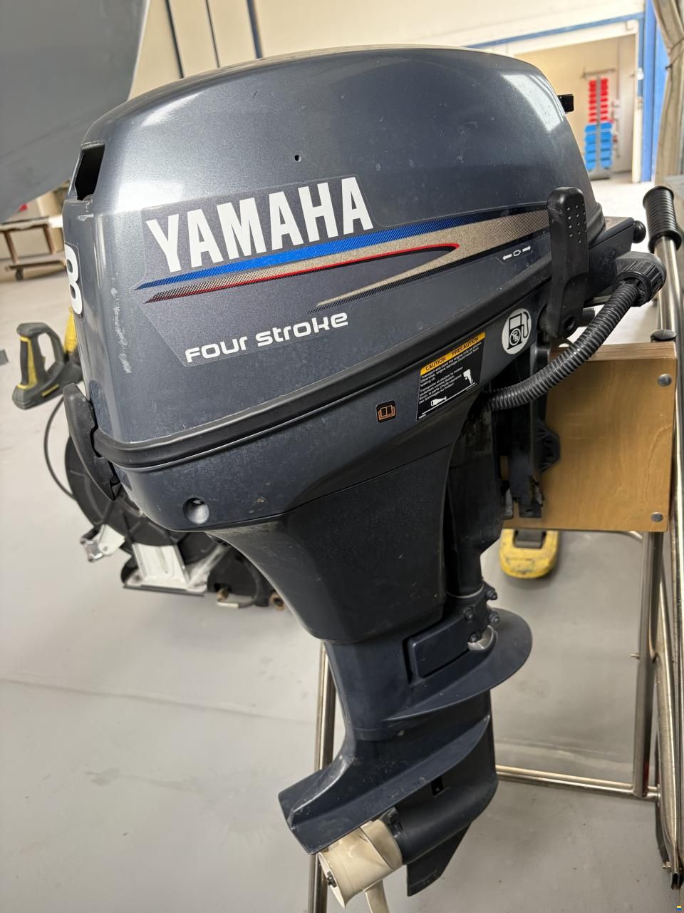 Lodestar RIB 320