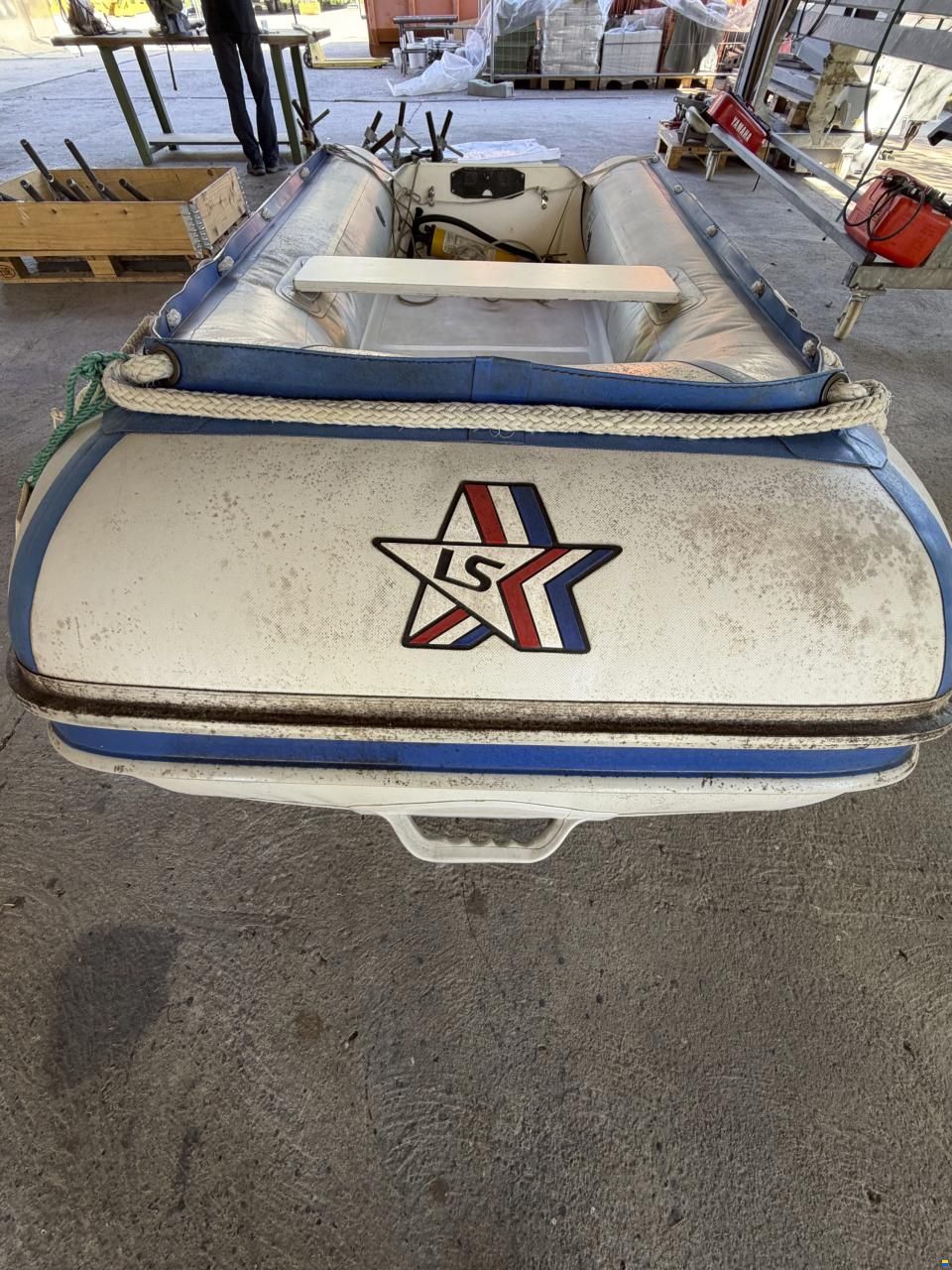Lodestar RIB 320