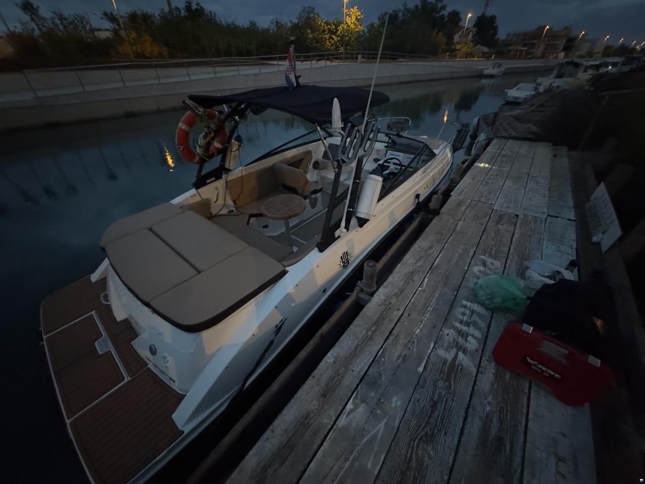 Sea Ray 230 Sun Sport