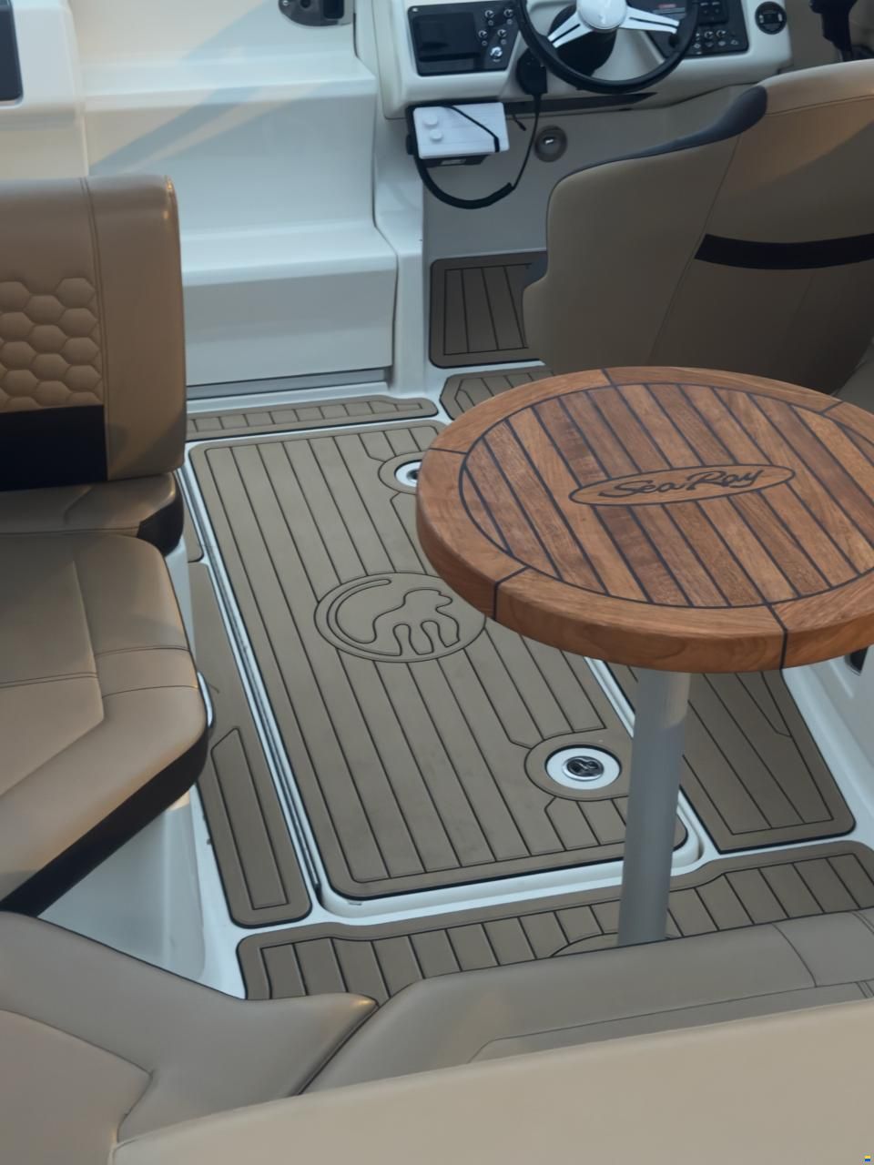 Sea Ray 230 Sun Sport