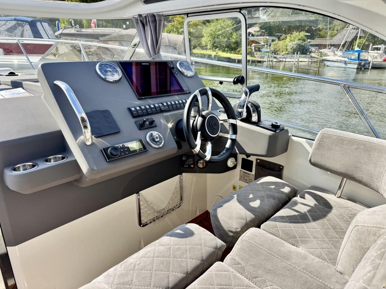 Marex 310 Sun Cruiser