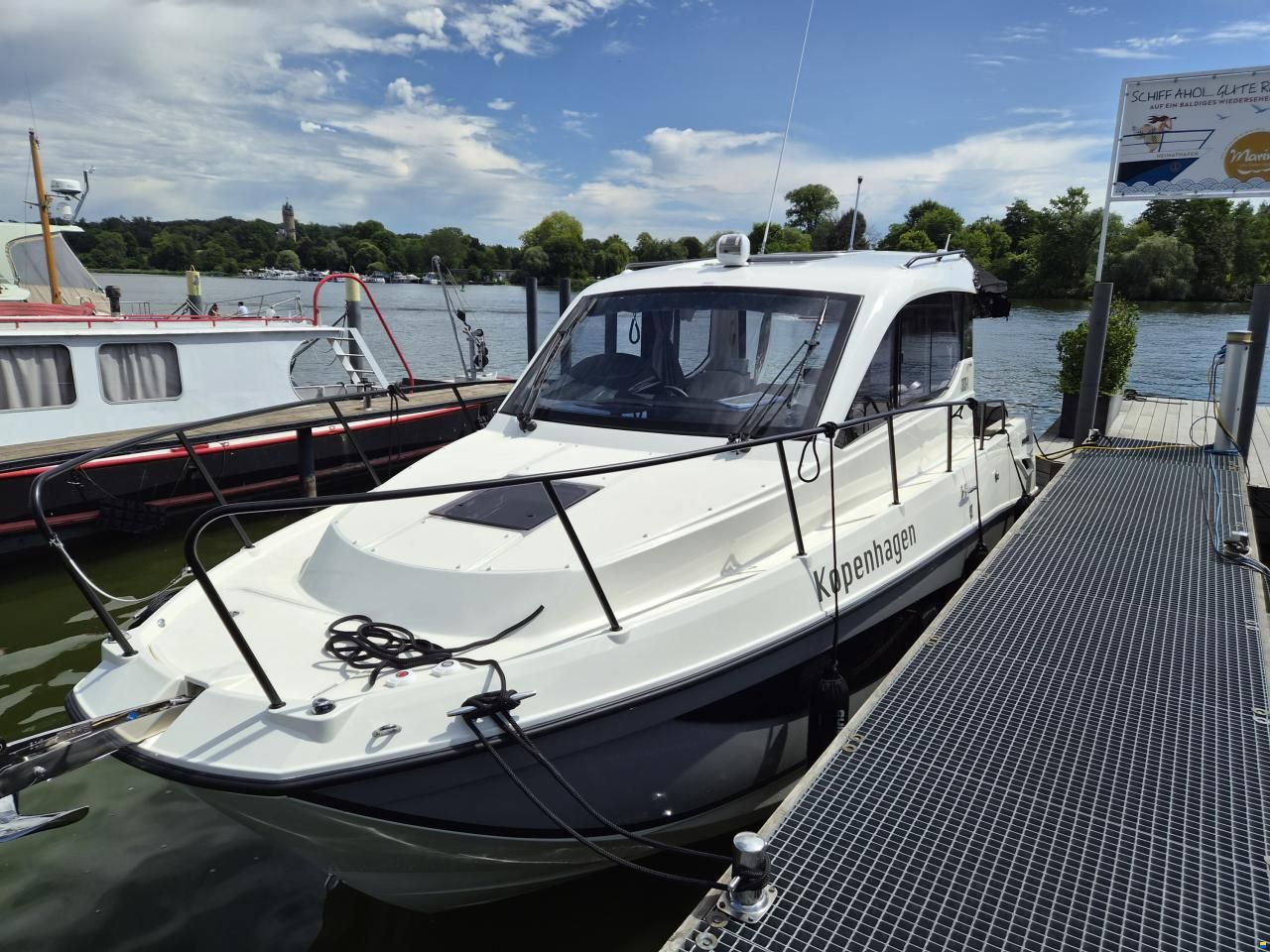 Quicksilver 905 Weekend