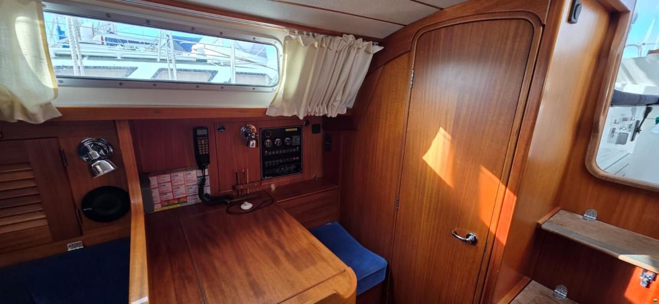 Hallberg-Rassy 34