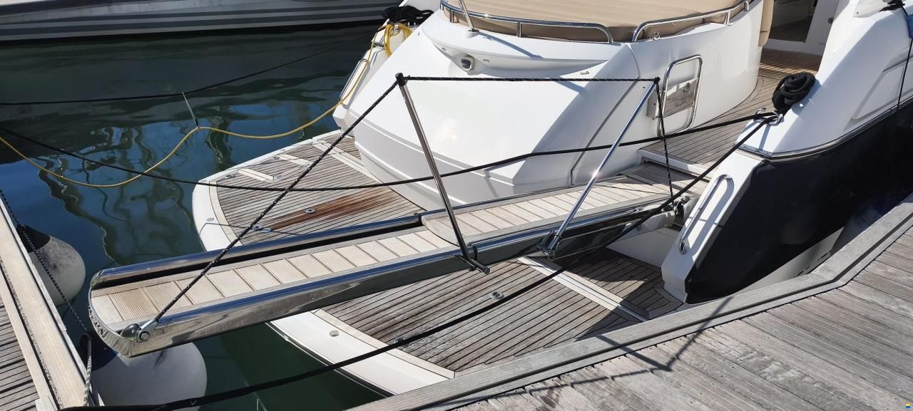 Sunseeker Portofino 48
