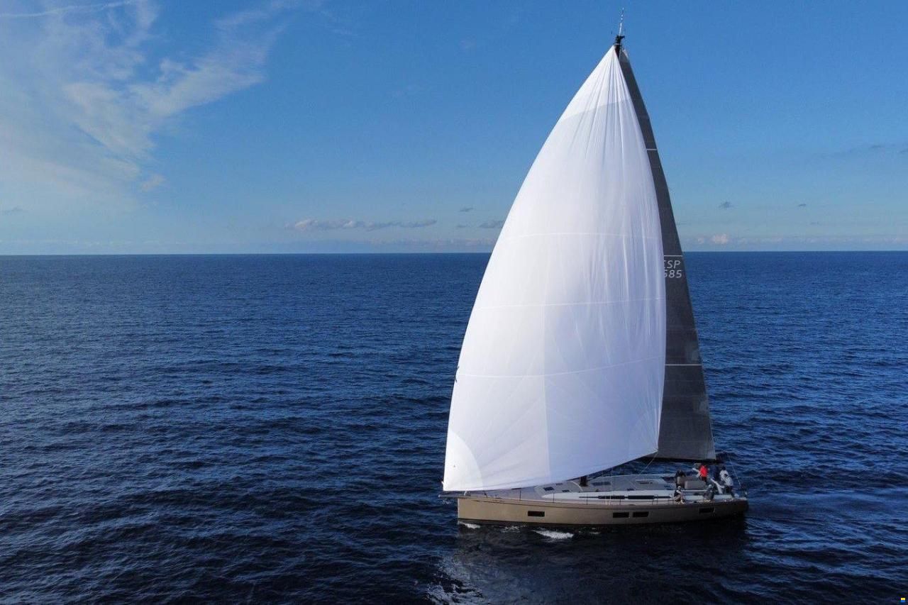 Nautor Swan 58