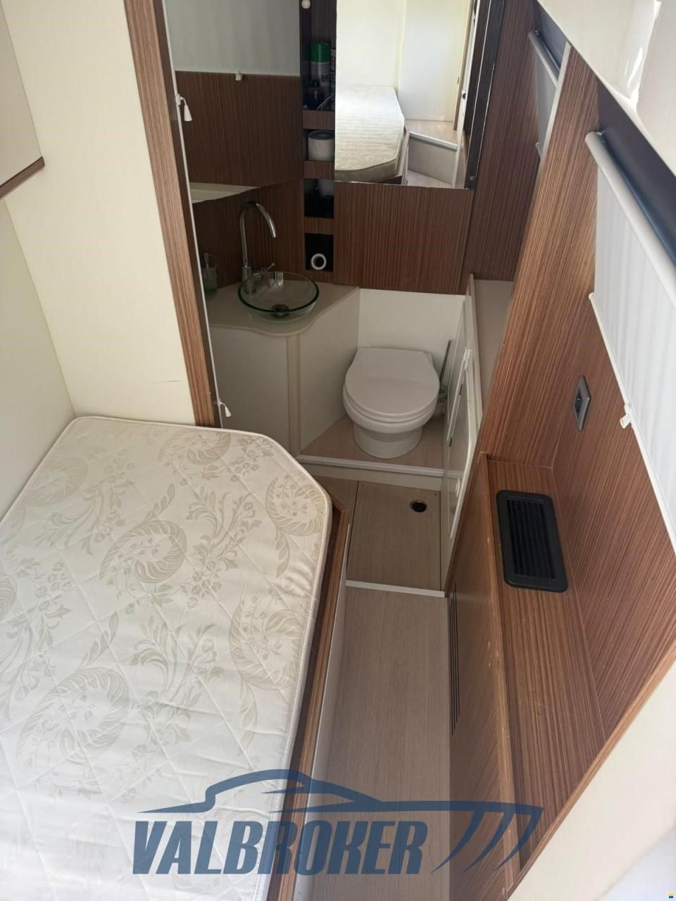 Absolute Navetta 52