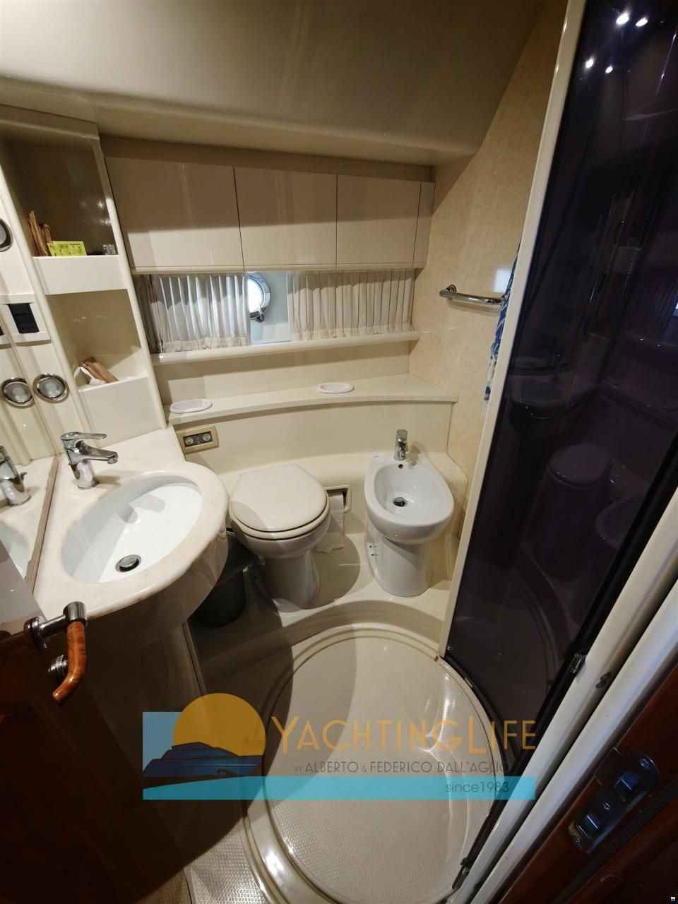 Ferretti 530
