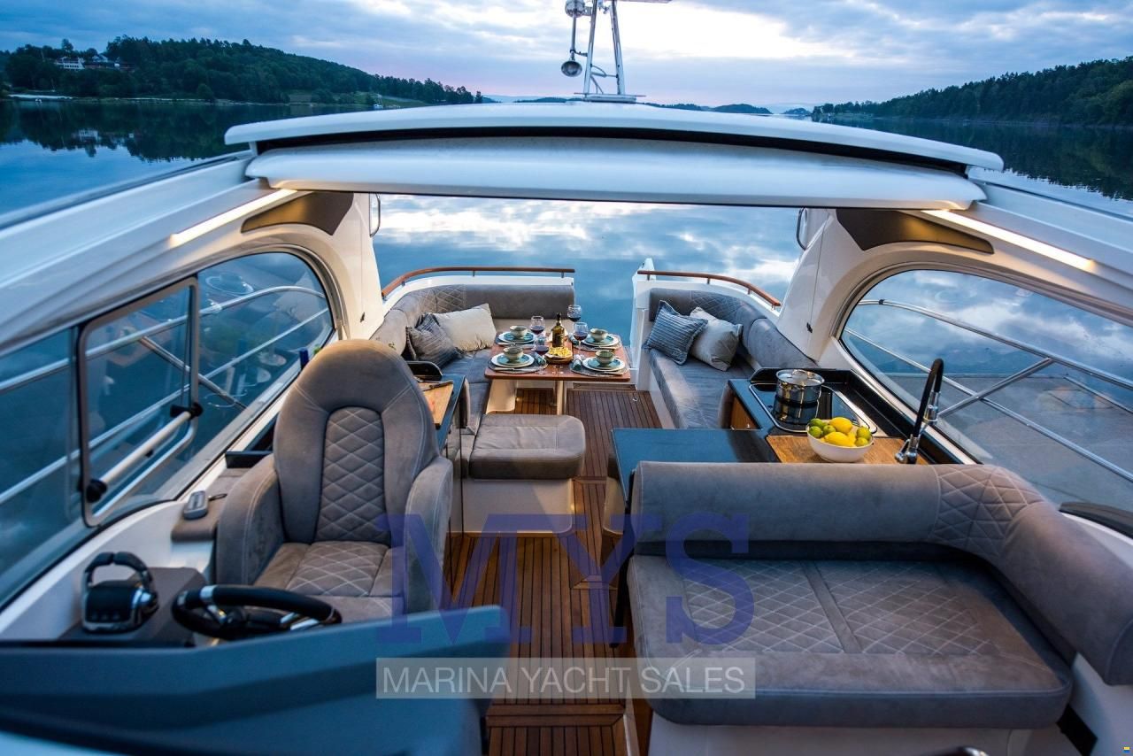 Marex 360 Cabriolet Cruiser