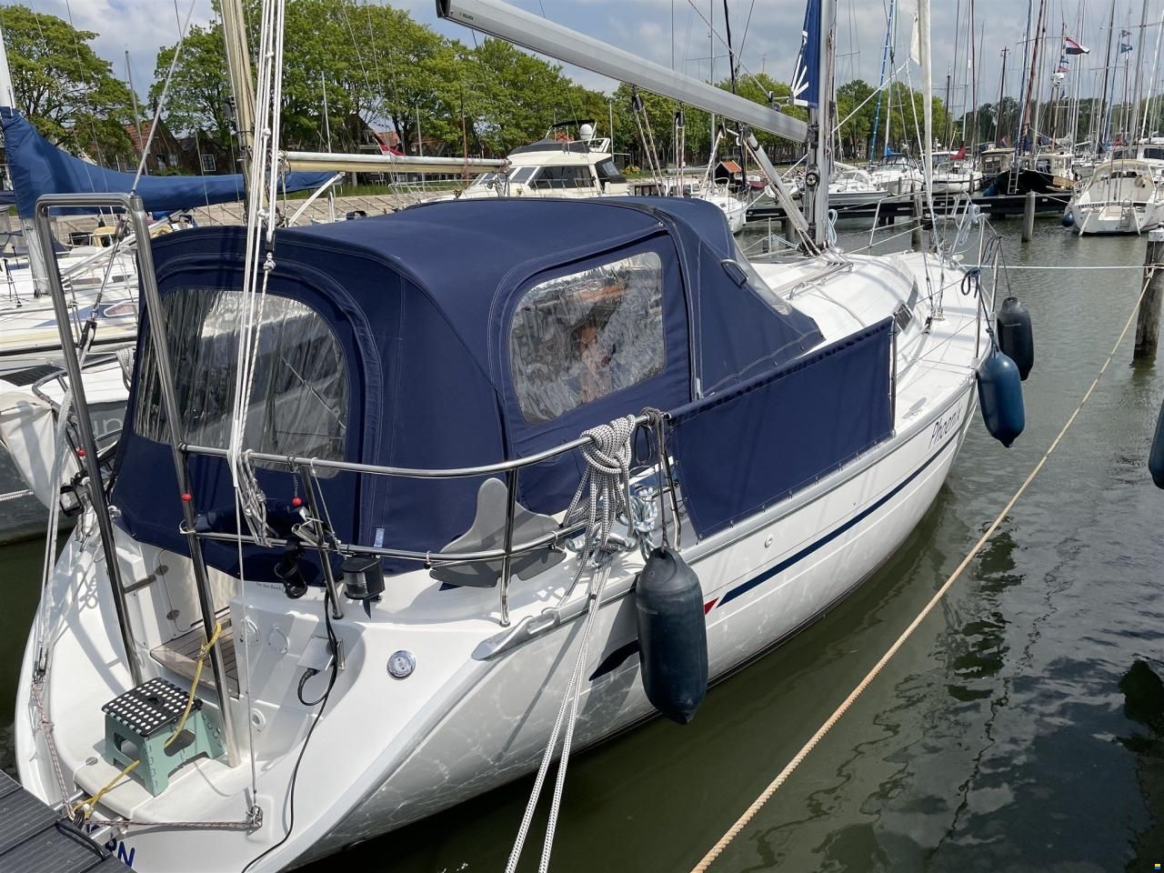 Bavaria 32