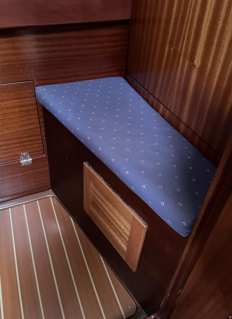 Bavaria 32
