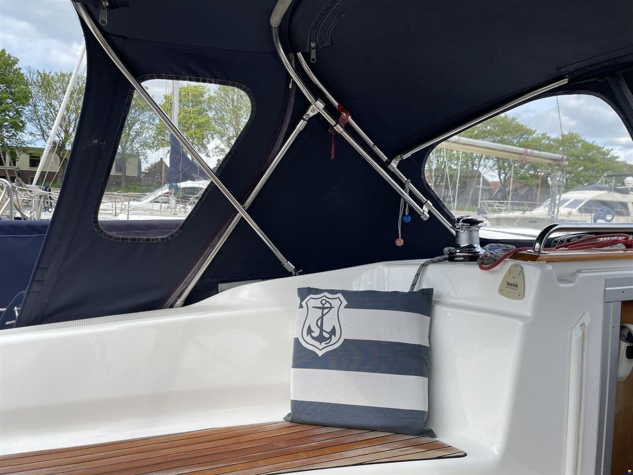 Bavaria 32