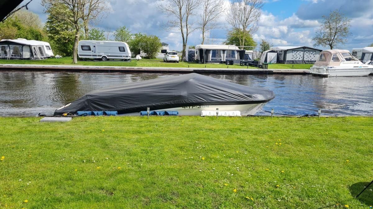 Bayliner VR5