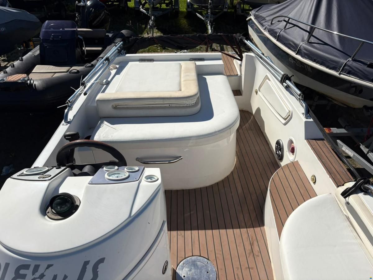 Novurania Custom Line 600