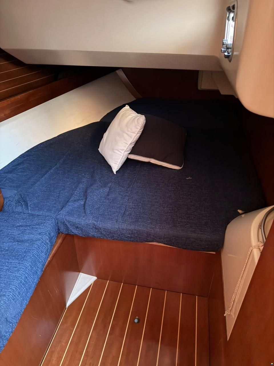 Dufour 44 Performance