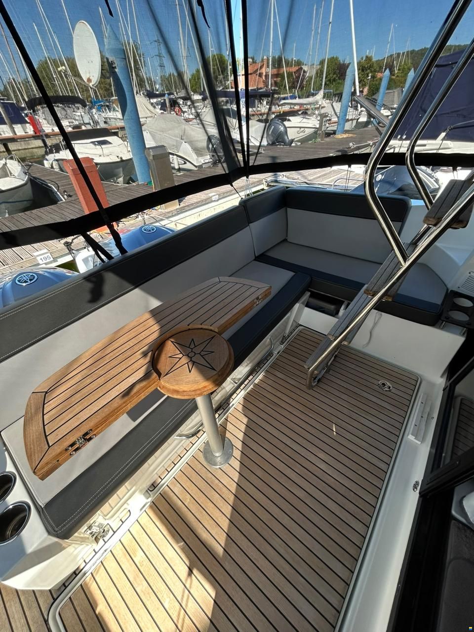 Jeanneau Merry Fisher 1095 FLY