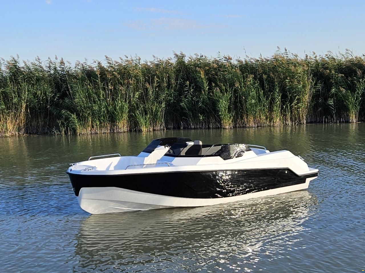 M&D Boote V 570