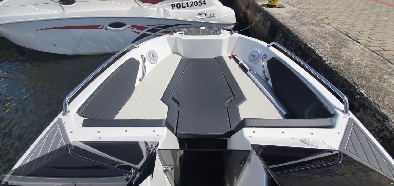 M&D Boote V 570