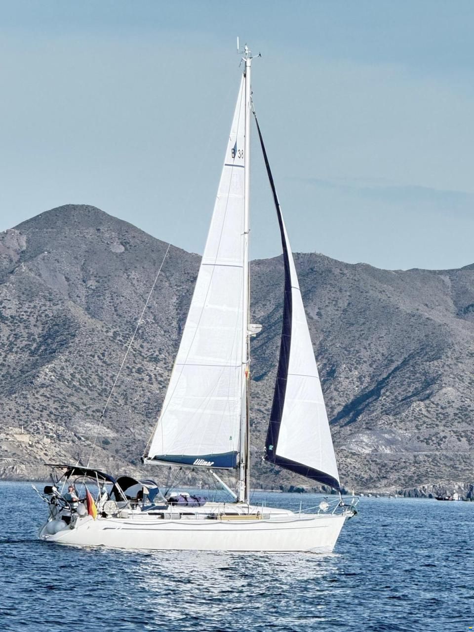Bavaria 38-3 neuwertig ausger&uuml;stet